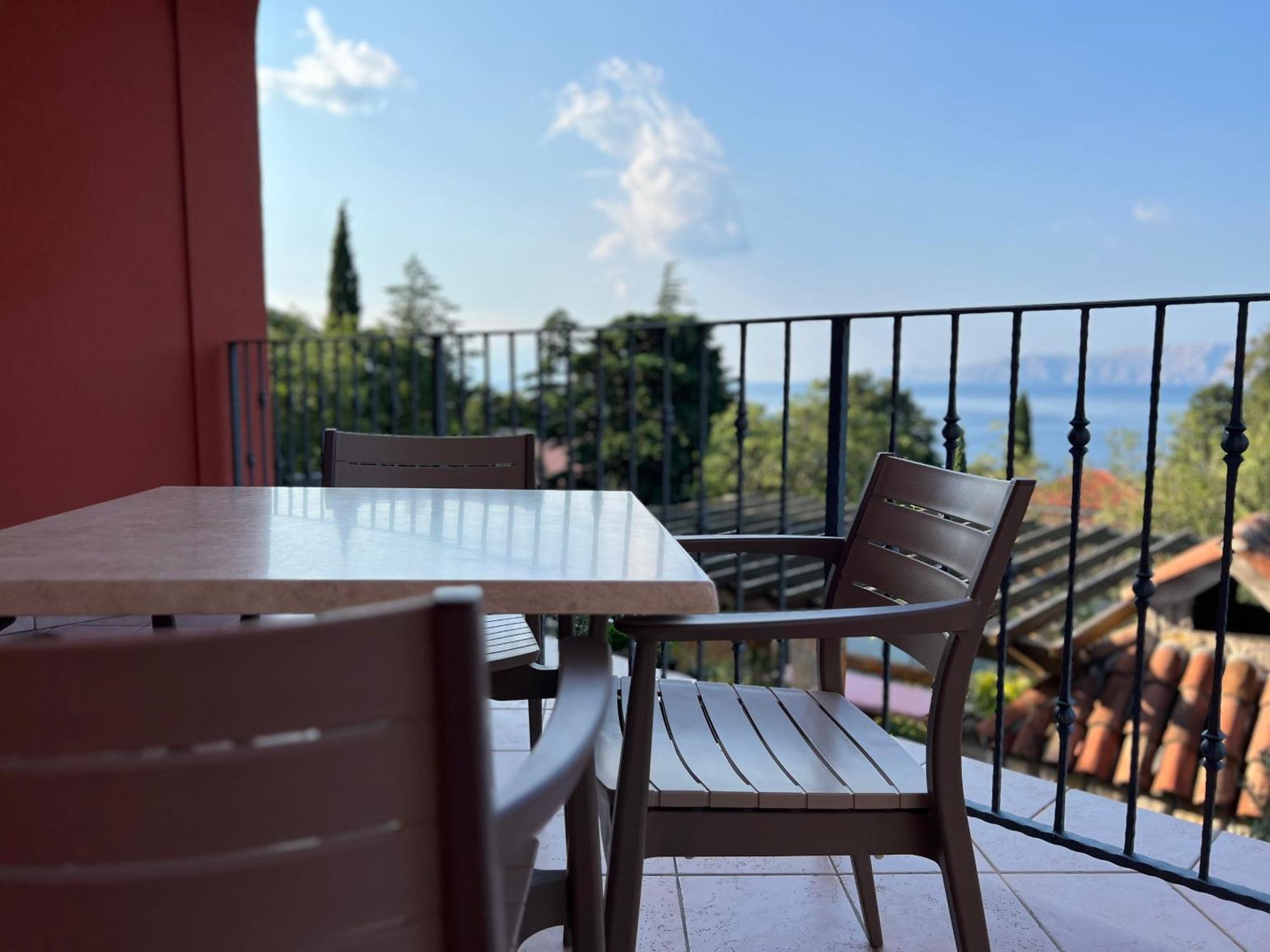 Apartament Mauro *