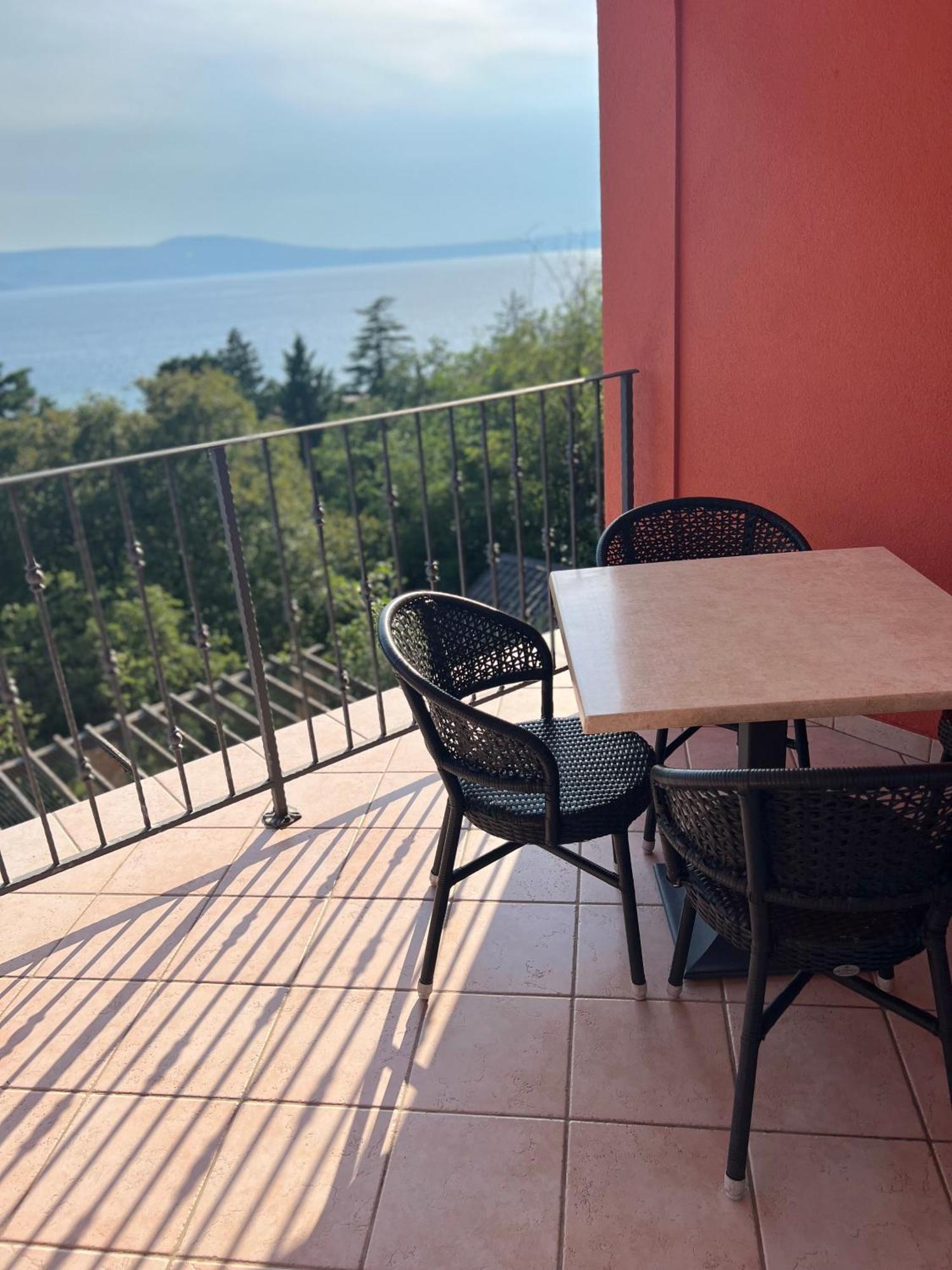 Apartament Mauro *